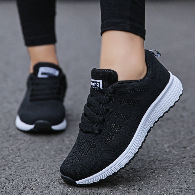 Sneakers con Lacci in Rete – Spazio Moda – vista 2