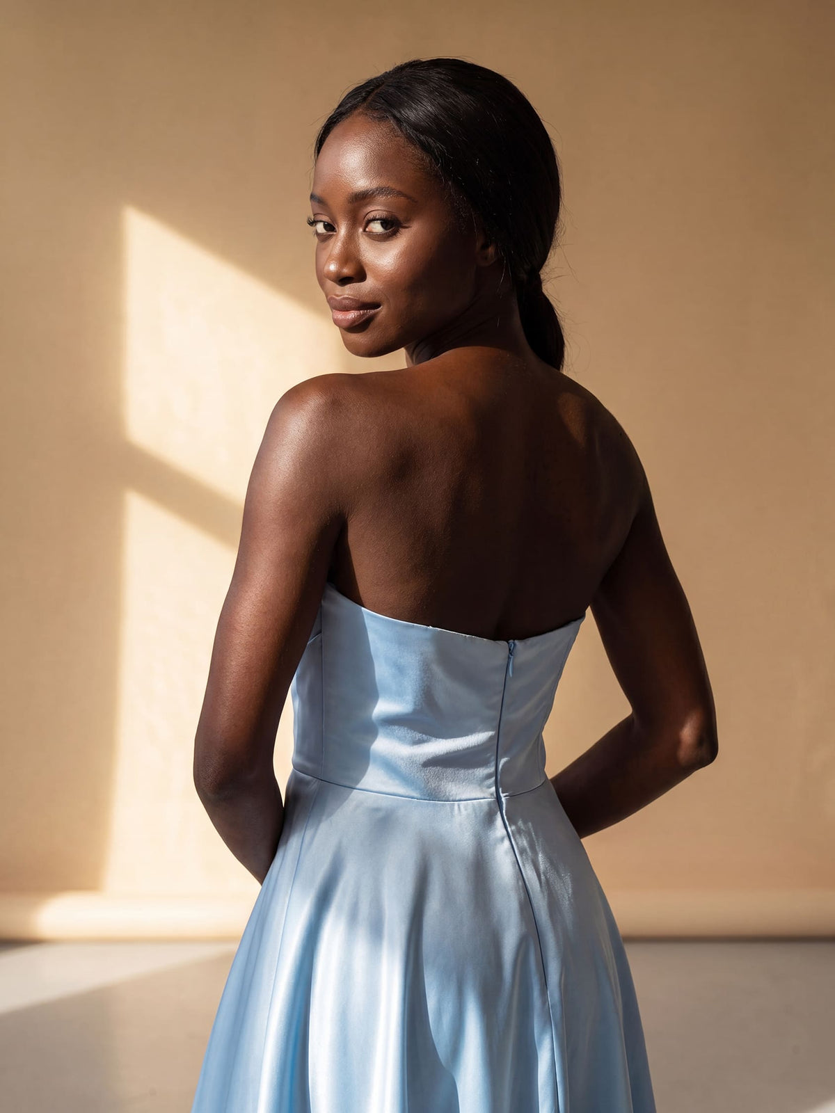 Mezzaluna – Abito Lungo Ball Gown in Raso Satinato – Spazio Moda – vista 5