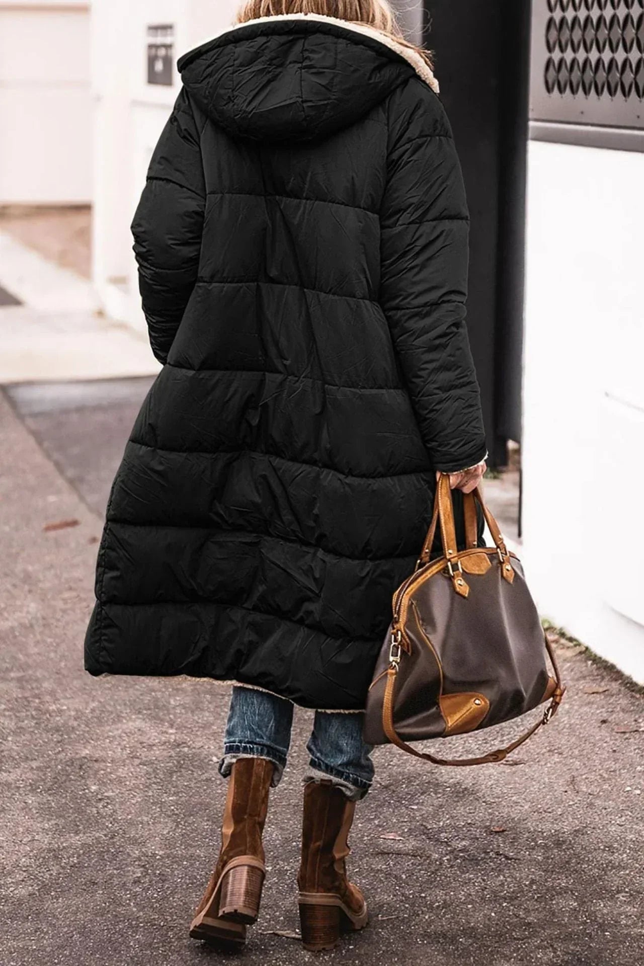 Cappotto Lungo con Cappuccio Aperto sul Davanti – Spazio Moda – vista 4